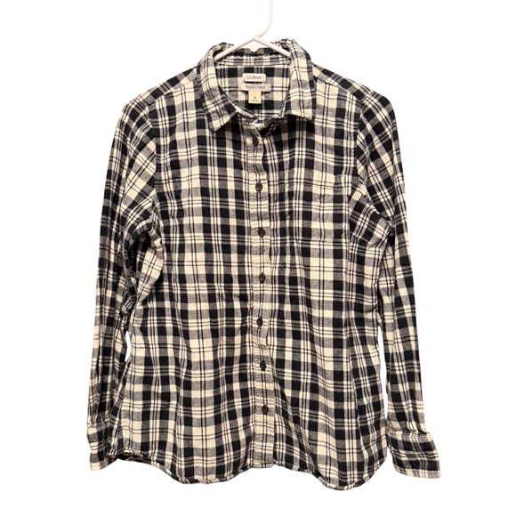 L.L.Bean Tops - LL Bean Womens M Slightly Fitted Flannel Shirt Black White Plaid Cotton 298090